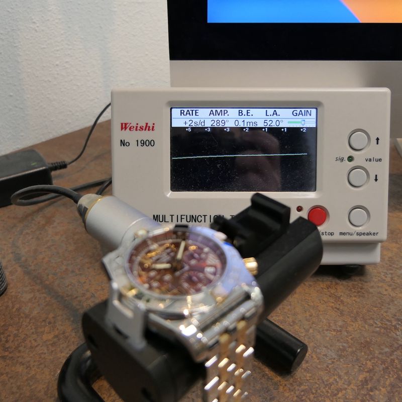 Image 17 of Breitling Chronomat 44 IB0110; Automatic gold/steel men's watch