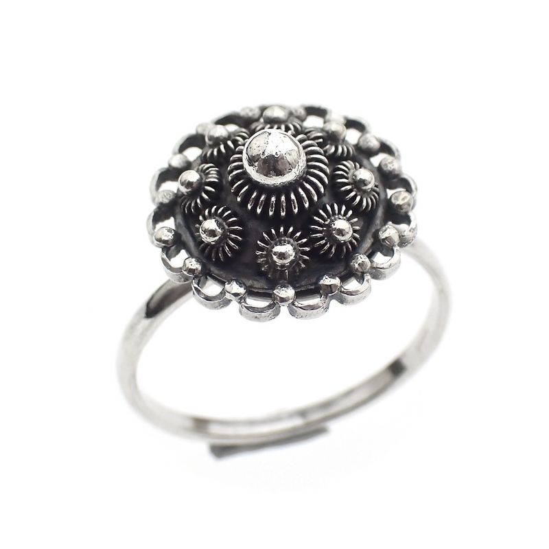 Image 1 of Silver ring with Zeeland button