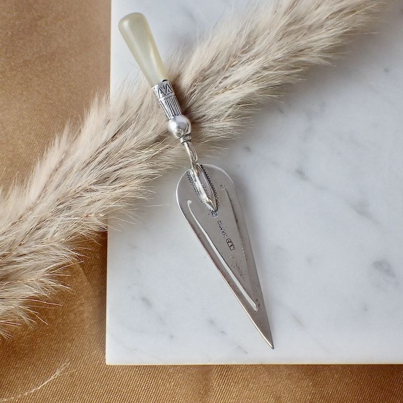 Image 4 of Silver bookmark with mother of pearl