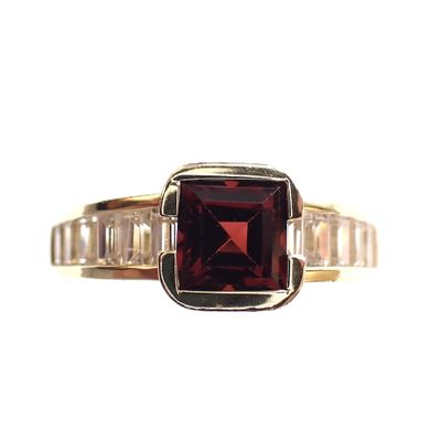 Image 2 of Gold ring with zirconia