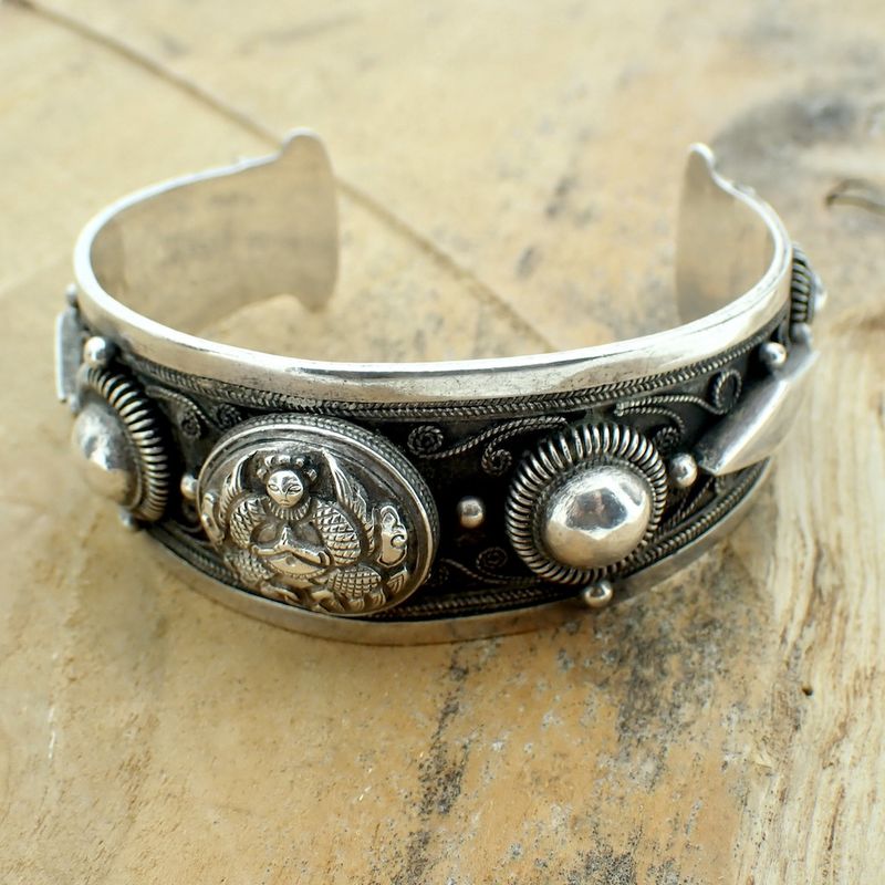 Image 2 of Silver Thai clamp bracelet | Size S/M