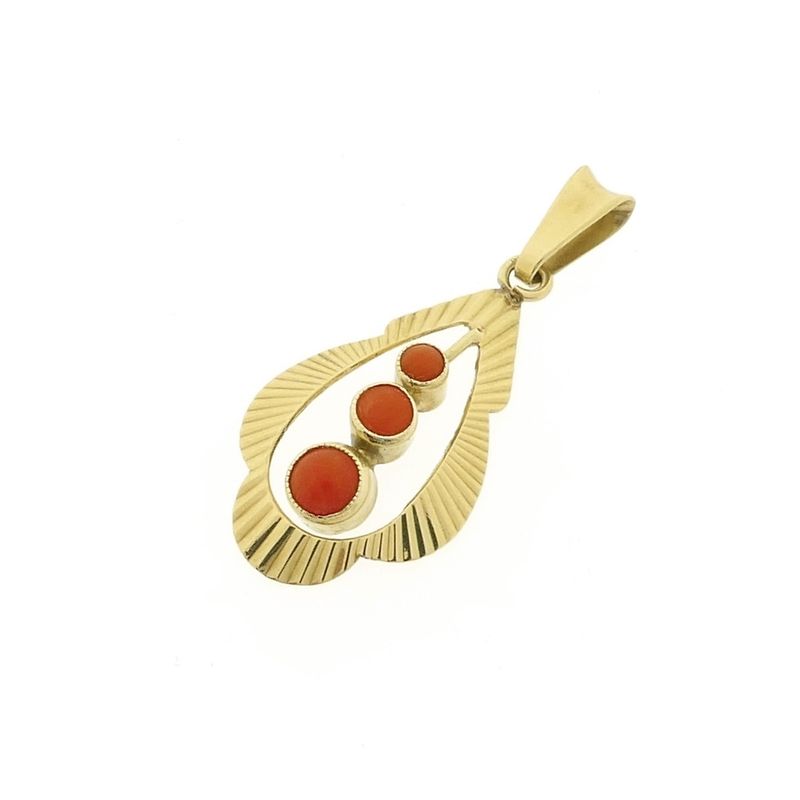 Image 4 of Vintage gold pendant with red coral.