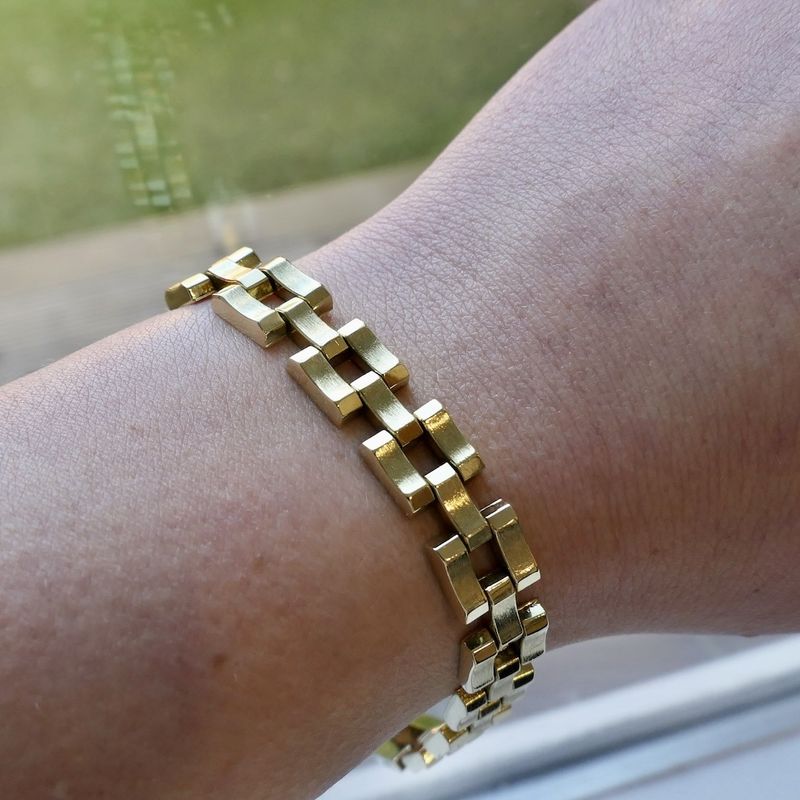 Image 7 of Gold Bismarck link bracelet