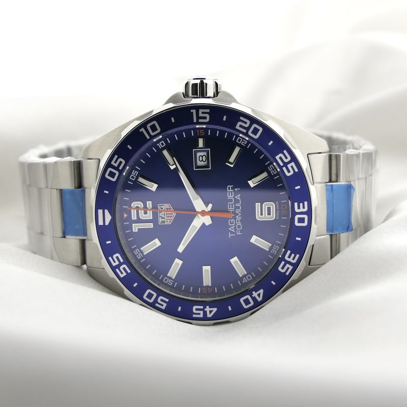 Image 10 of TAG Heuer Formula 1 WAZ1010; Men's watch