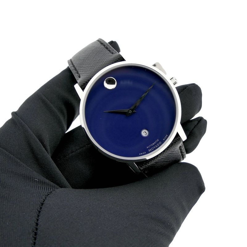 Image 5 of Movado Museum Classic; Automatic men's watch with blue dial; 0607565