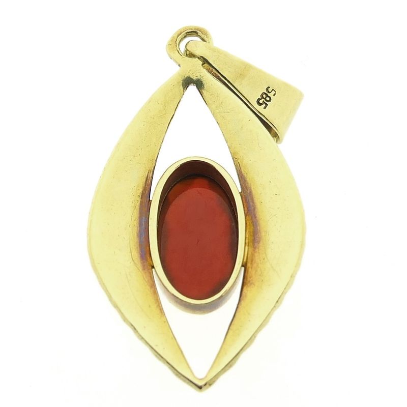 Image 11 of Vintage gold pendant with carnelian.