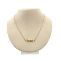 Gold necklace with a fixed pendant and diamond; 0.025 ct. | 42.5 cm
