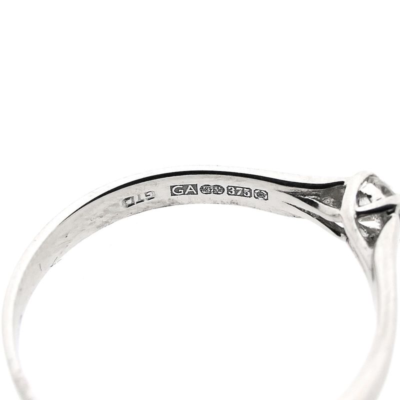 Image 8 of 9 carat solitaire ring with diamond | 0.14 ct.