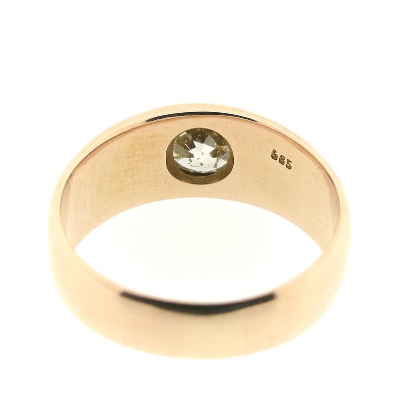 Image 4 of Rose gold solitaire ring with diamond