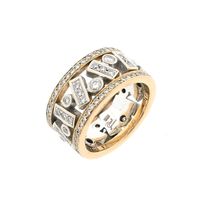 Two-tone gold ring with diamonds; Approx. 1.15 ct.
