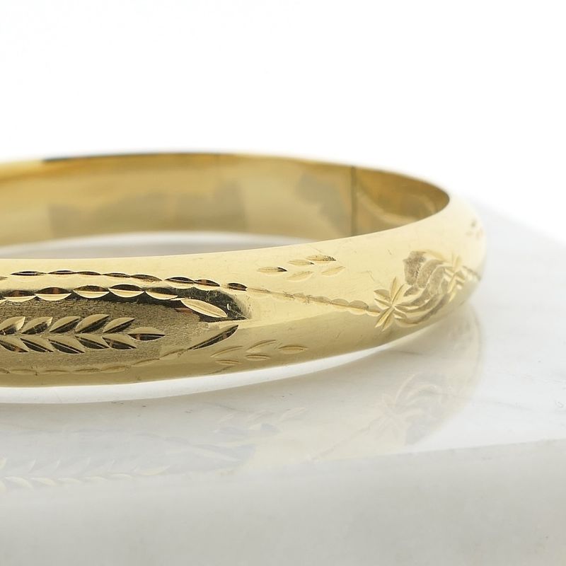 Image 8 of Gold slave bracelet with engravings; Size M