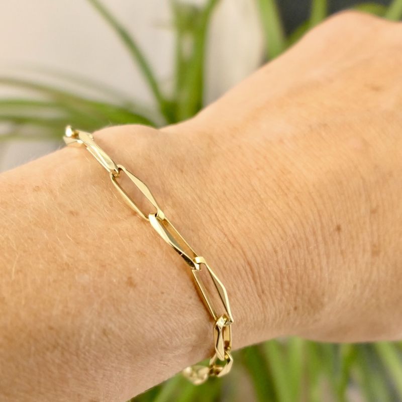 Image 6 of Gold closed forever bracelet.