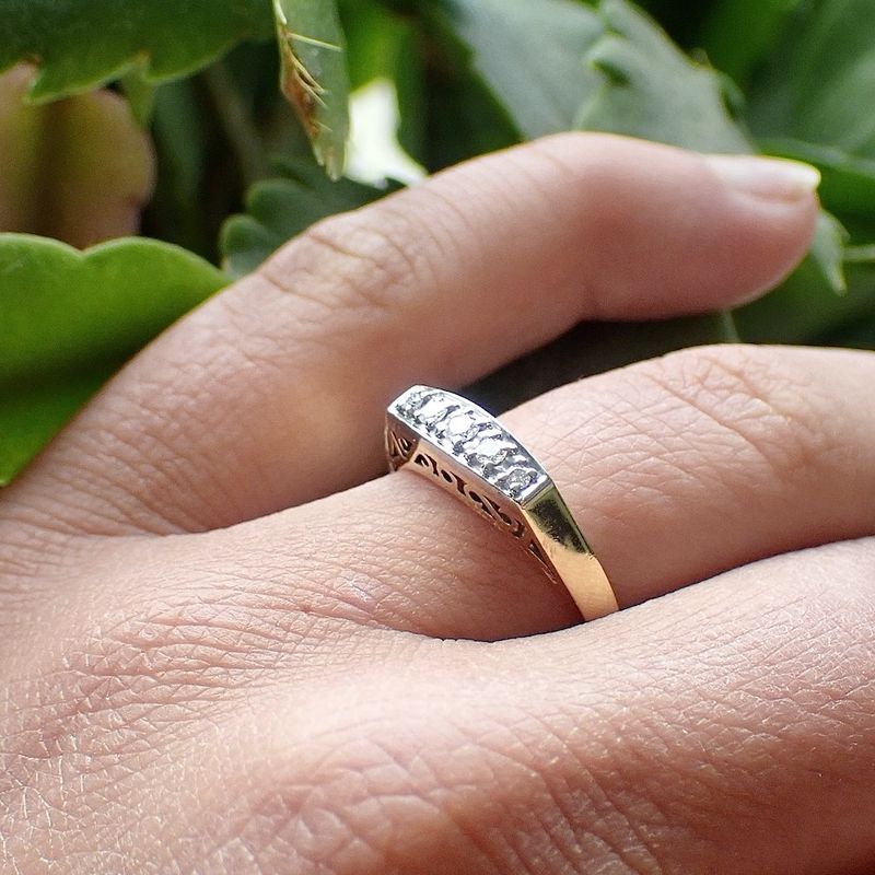 Image 8 of Two-tone gold ring with diamond | 0.15 ct