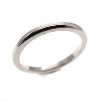 Subtle white gold sliding ring