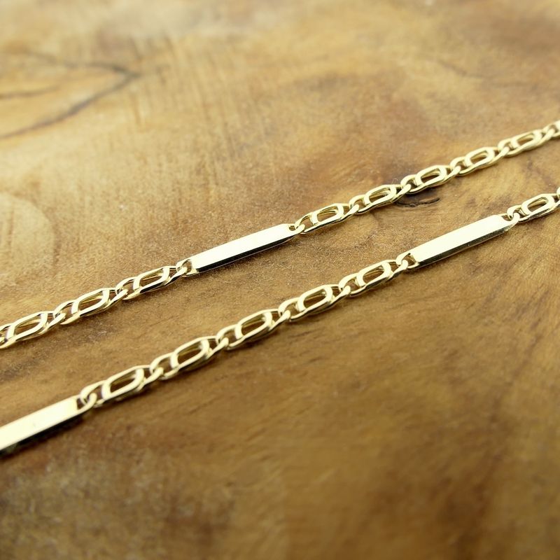 Image 8 of Gold closed figaro link chain | 46 cm