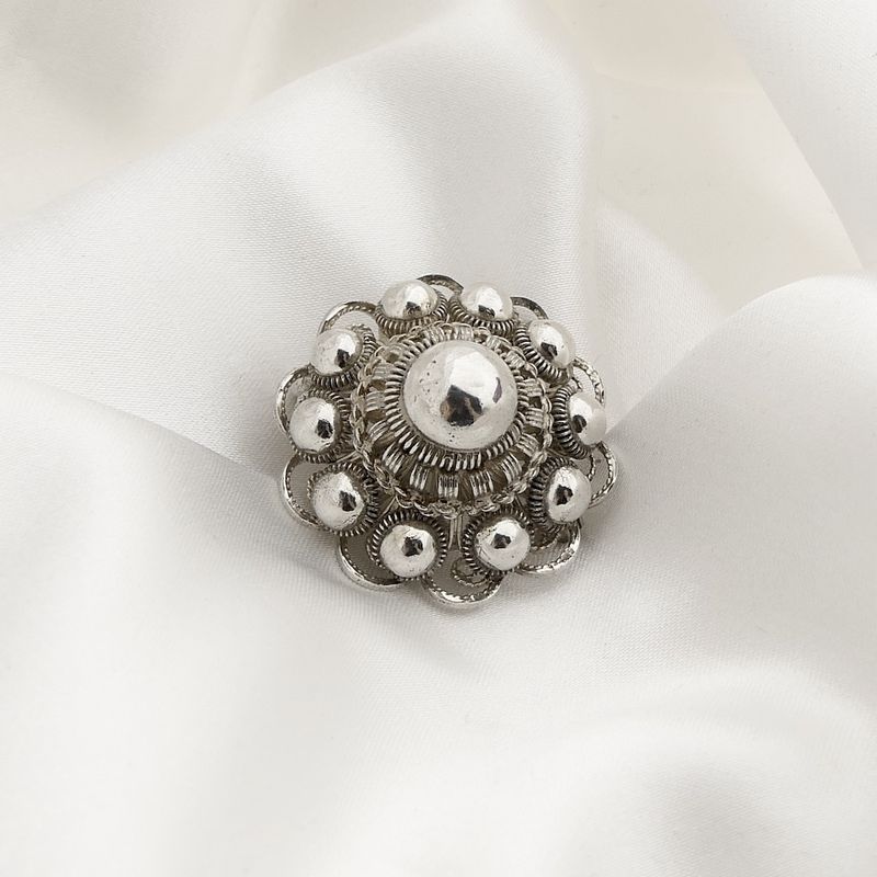 Image 6 of Silver Zeeland button brooch | Ø 29.1 mm