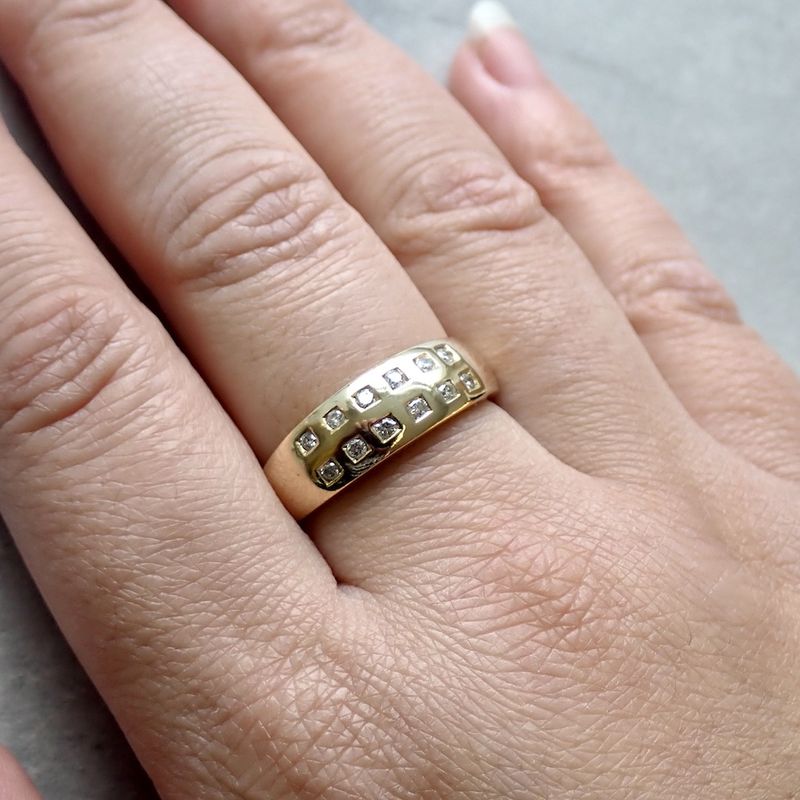 Image 2 of Gold ring with diamond | 0.12 ct.