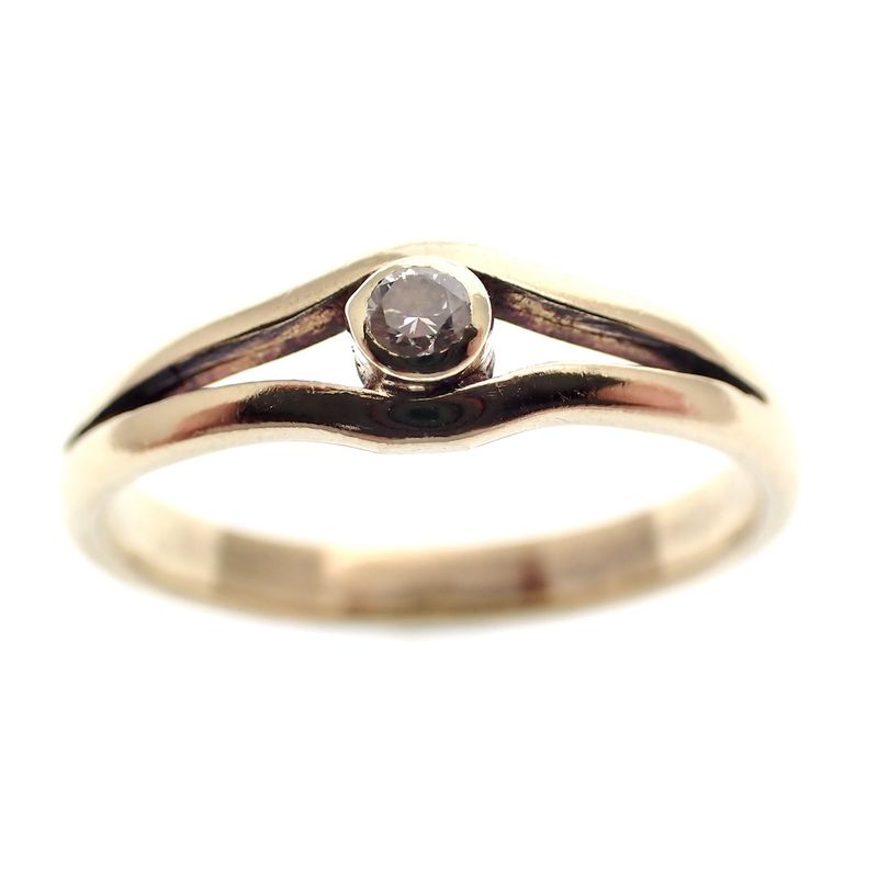 Image 2 of Gold subtle ring with diamond; 0.04 ct.