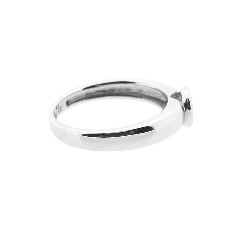 Image 5 of White gold solitaire ring with diamond; 0.12 ct.