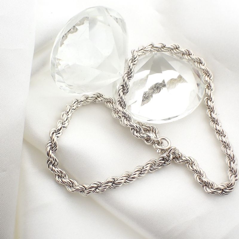 Image 2 of Silver twisted link chain | 42.5 cm