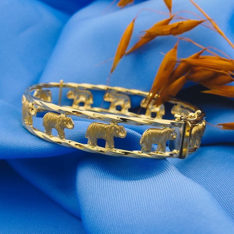 Image 7 of Gold bracelet with elephants; Size S