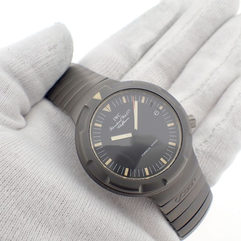 Image 18 of IWC Porsche Design Ocean 2000 'Kampfschwimmer'; Titanium diving watch
