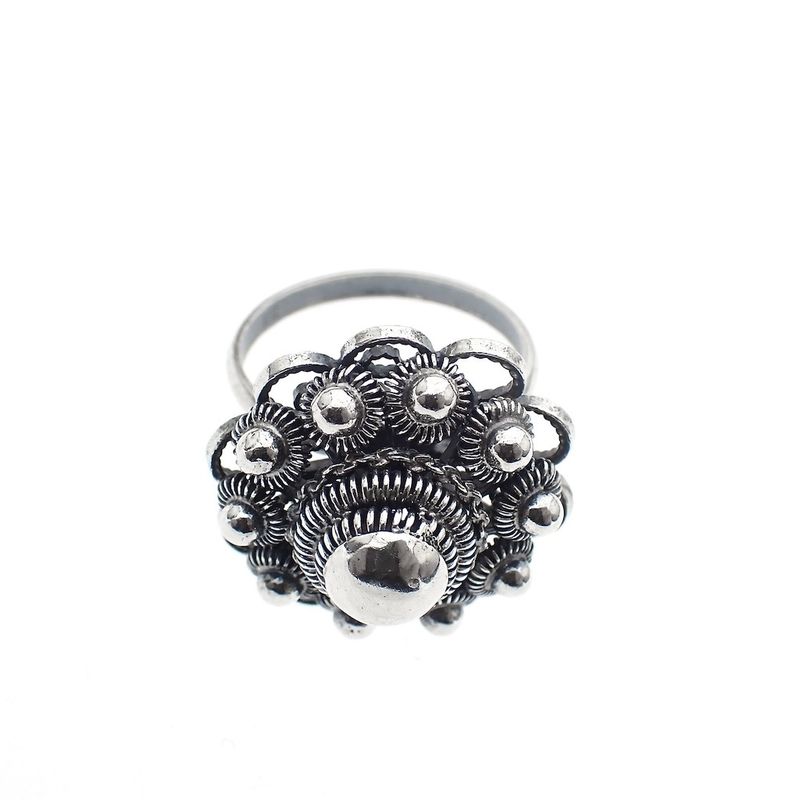 Image 6 of Silver ring with Zeeland button