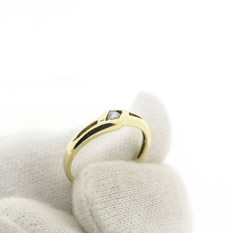 Image 7 of Gold solitaire ring with zirconia