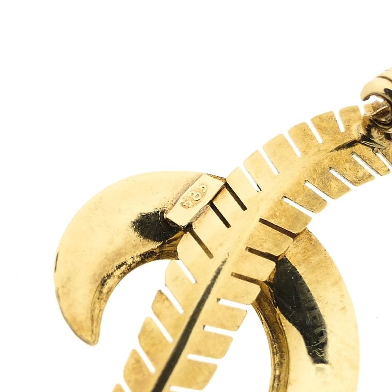 Image 7 of Gold brooch with pearl