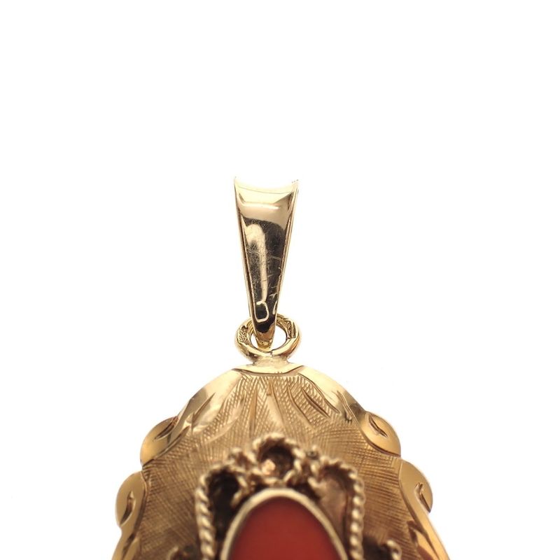 Image 4 of Vintage gold pendant with red coral