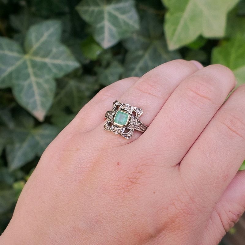 Image 4 of Gold Art Deco ring with emerald and rose-cut diamonds | Approx. 0.18 ct.