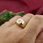 Afbeelding 5 van Bicolor gouden zegelring met diamant 0,09 ct.