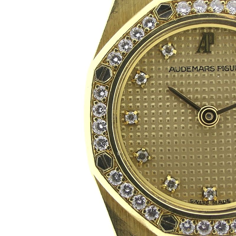 Image 21 of Audemars Piguet Royal Oak 66319BA; 18k gold women's watch with diamonds