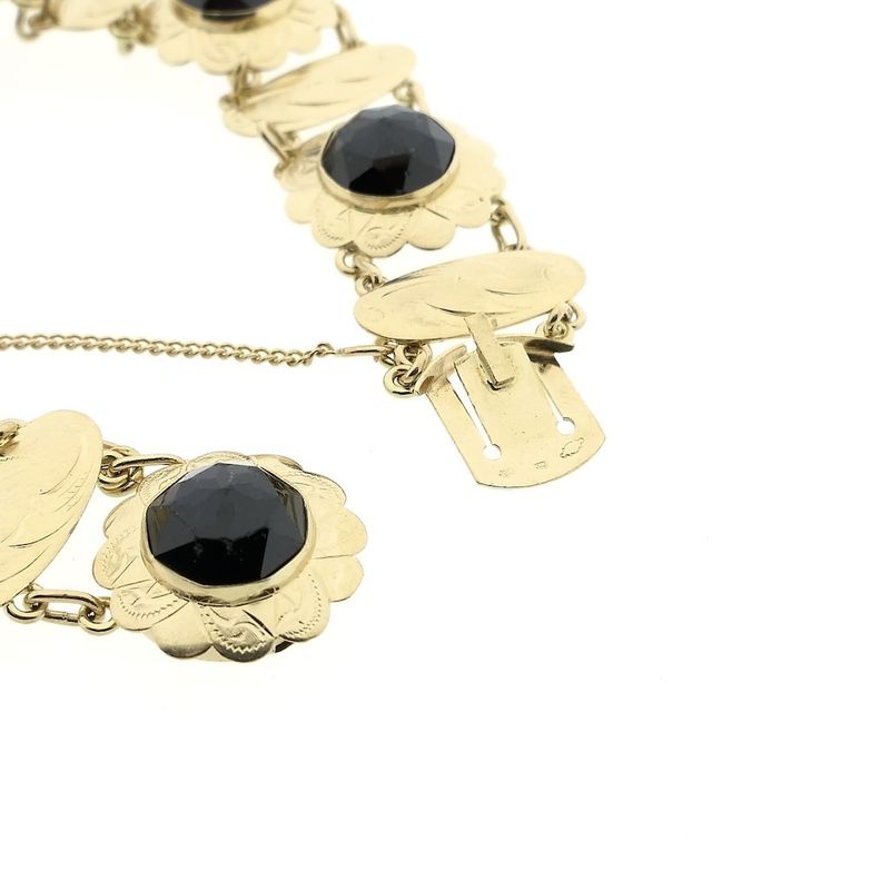 Image 4 of Antique gold boat bracelet with garnet