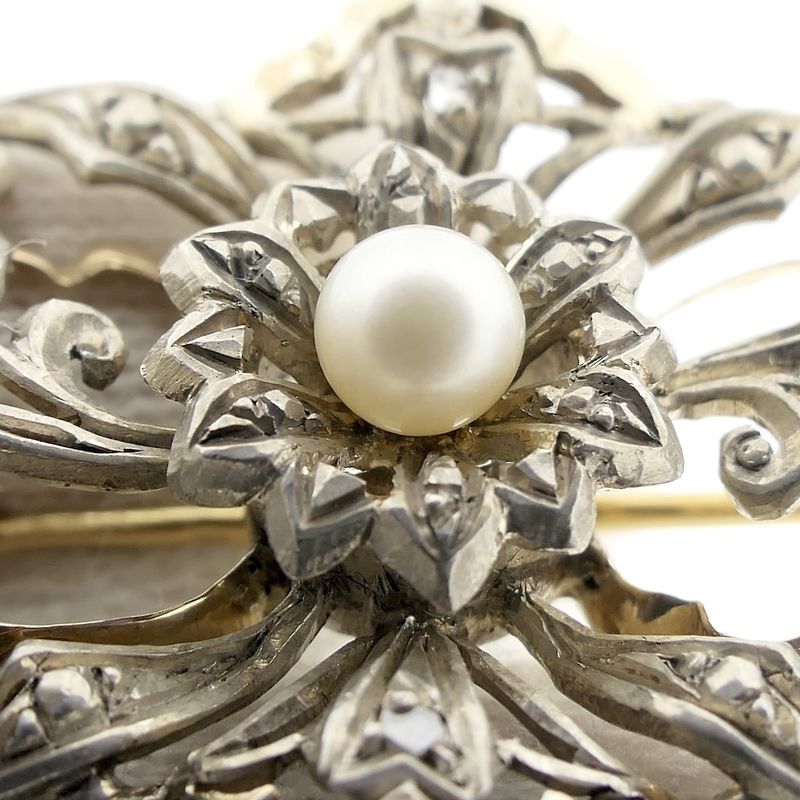 Image 6 of Antique gold brooch with pearl and diamonds