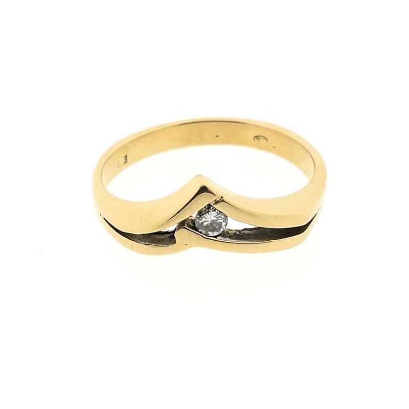 Image 2 of Gold ring with diamond; 0.05 ct.