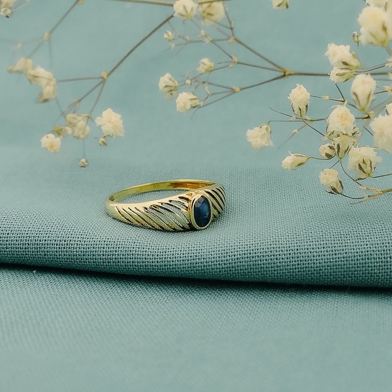 Image 2 of Gold ring with sapphire