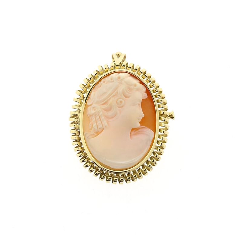 Image 1 of Antique Gold Brooch/Pendant with Cameo