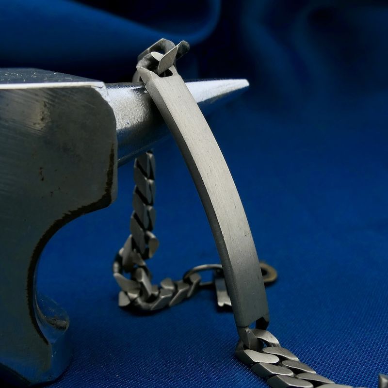 Image 2 of Silver robust gourmet link bracelet with engraving plate | 20 cm