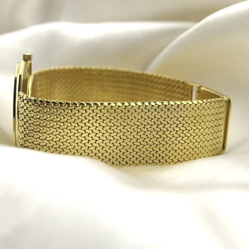 Image 23 of Universal Geneva 'Ultra Thin' 18205/11; Vintage 18k gold men's watch