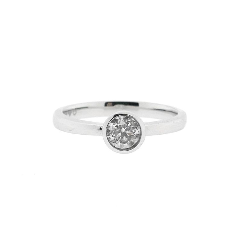 Image 2 of White gold solitaire ring with diamond; 0.40 ct.