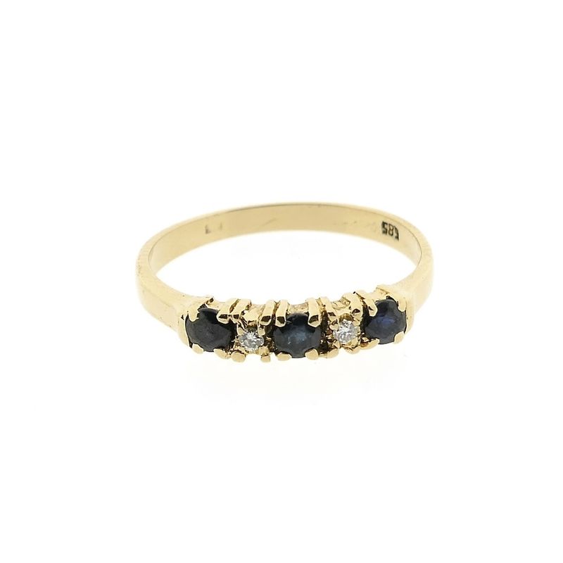 Image 3 of Gold ring with diamond and sapphire | 0.05 ct.