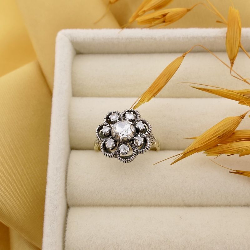 Image 2 of Gold Victorian ring with rose-cut diamonds; Approx. 0.34 ct.