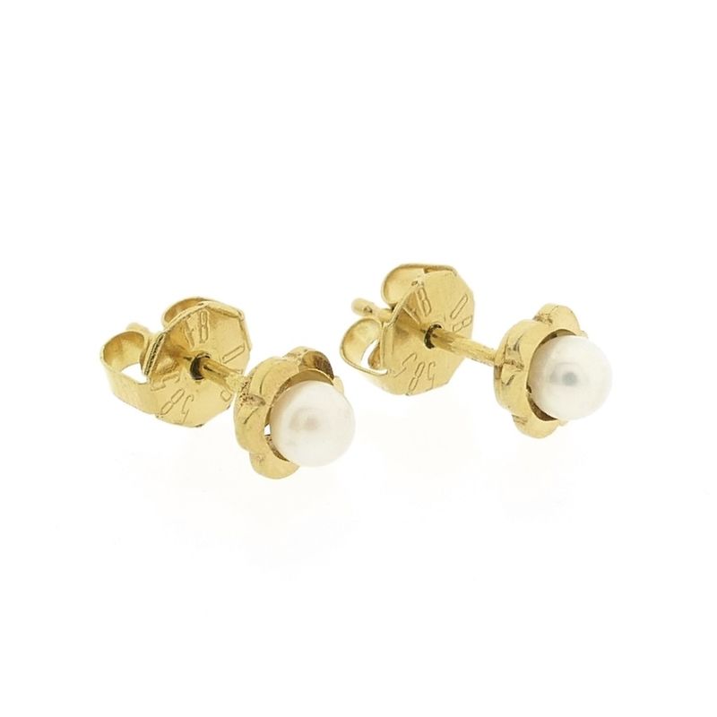 Image 5 of Gold stud earrings with pearl