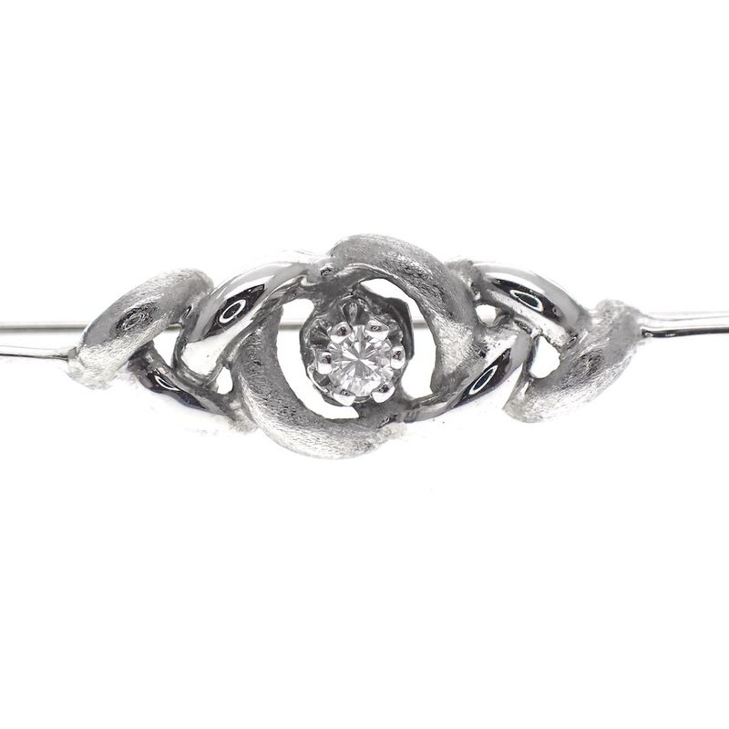 Image 2 of White gold brooch with diamond; 0.04 ct.