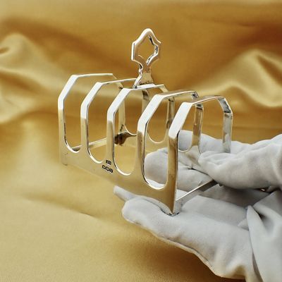 Silver toast rack | Vintage Image 2 of Silver toast rack | Vintage