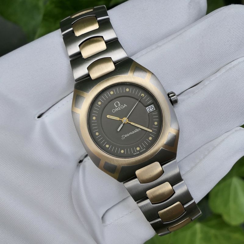 Image 21 of Omega Seamaster Polaris 3960981; 18k gold & titanium watch