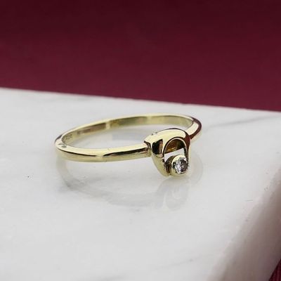 Image 2 of Gold ring with diamond; 0.05 ct.