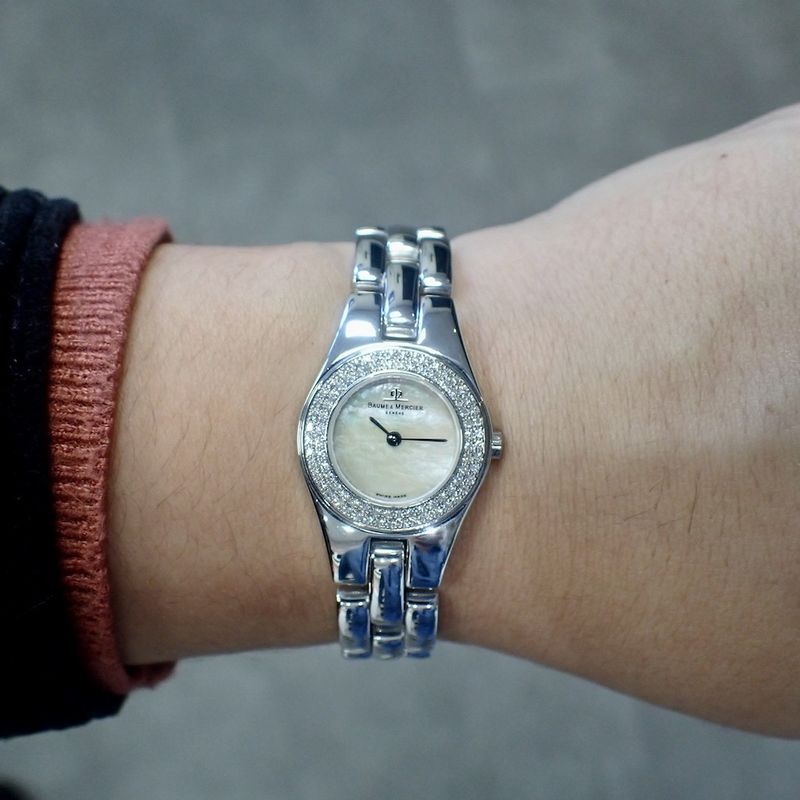 Image 13 of Baume Mercier Linea; 18k gold women's watch with diamonds and mother-of-pearl dial