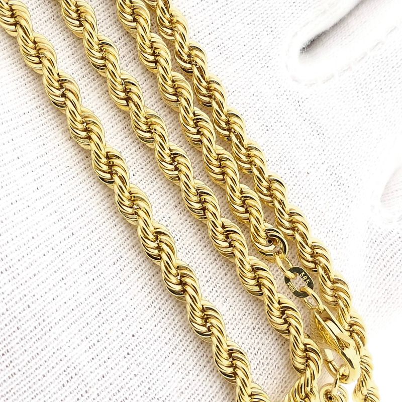 Image 7 of Twisted Link Chain; 14 Karat; 45.5 cm
